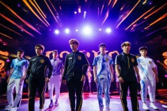 战队队服亮相媒体日：Faker领衔T1黑色战衣，LPL赛区中国风设计引爆热议